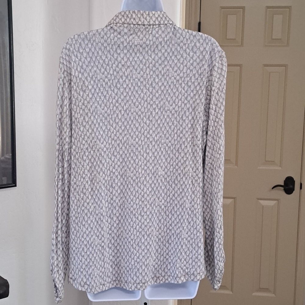 Liz Claiborne Women's Blouse Neutral Print Size XL - Picture 3 of 13